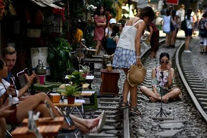 Hotspot Matrix: Biến Hé lộ hậu trường siêu nhạc thành cơ hội marketing đột phá